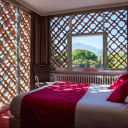 Hotel Les Trois Roses, Meylan Grenoble Exterior photo