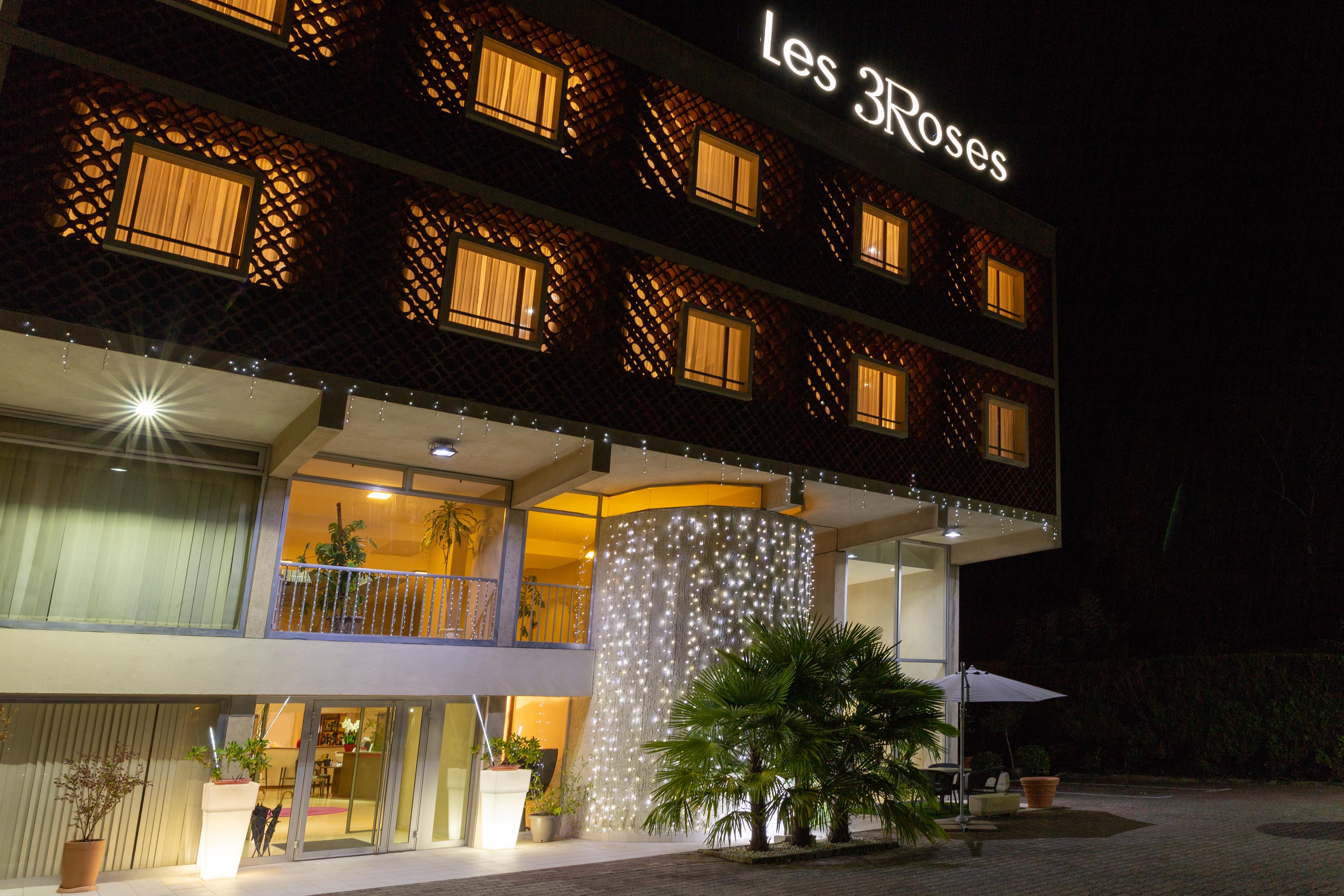 Hotel Les Trois Roses, Meylan Grenoble Exterior photo