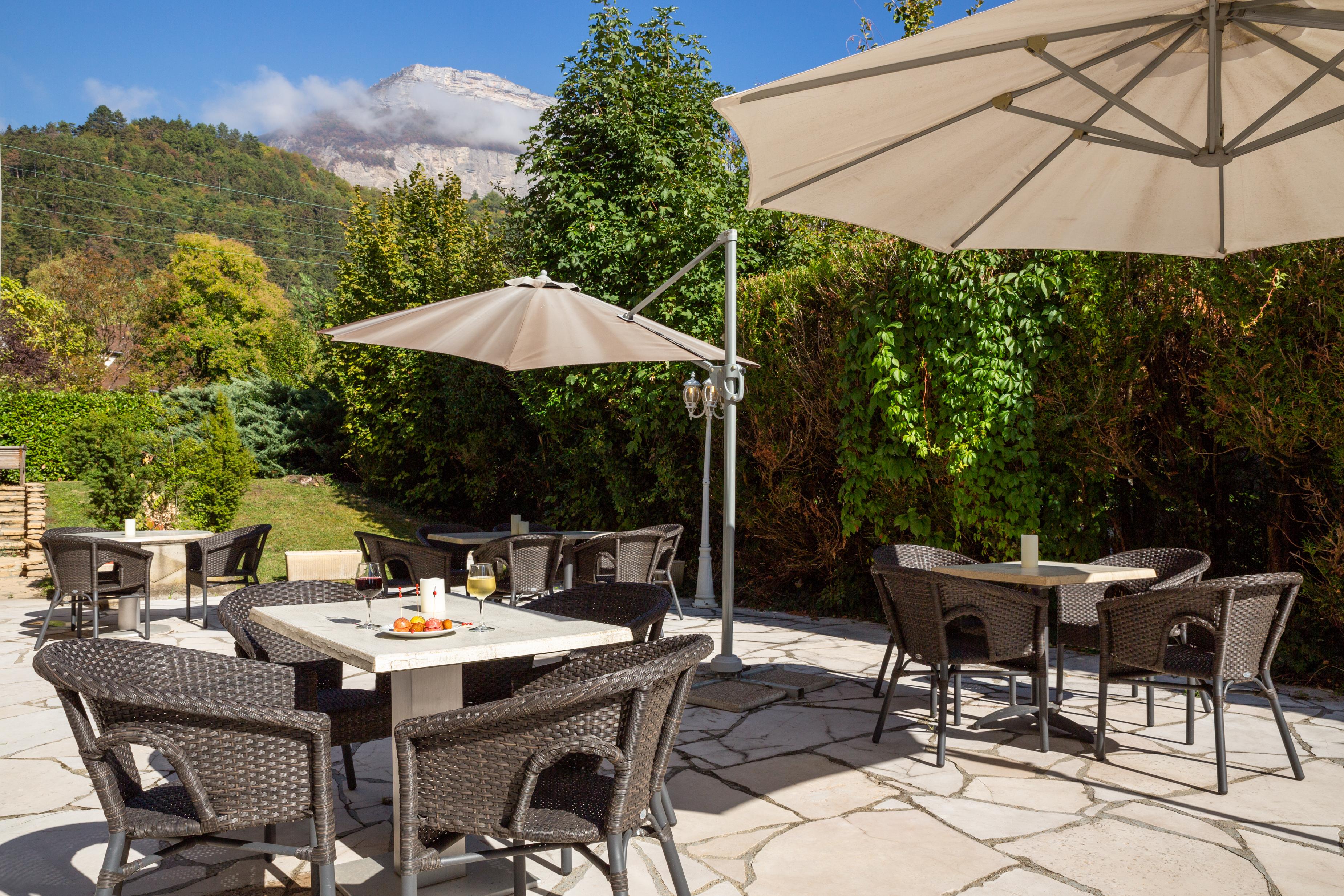 Hotel Les Trois Roses, Meylan Grenoble Exterior photo