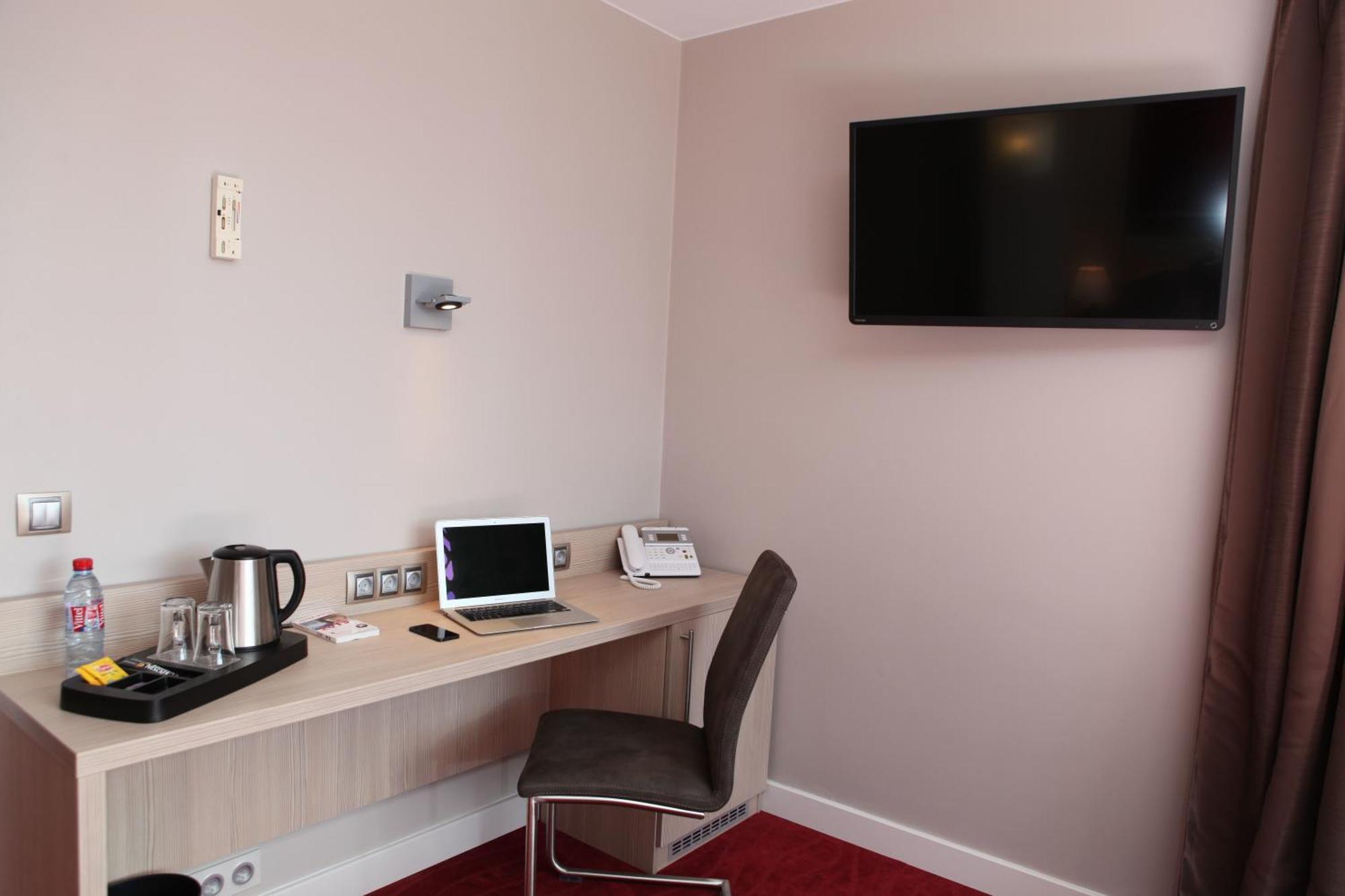 Hotel Les Trois Roses, Meylan Grenoble Room photo