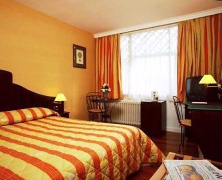 Hotel Les Trois Roses, Meylan Grenoble Room photo